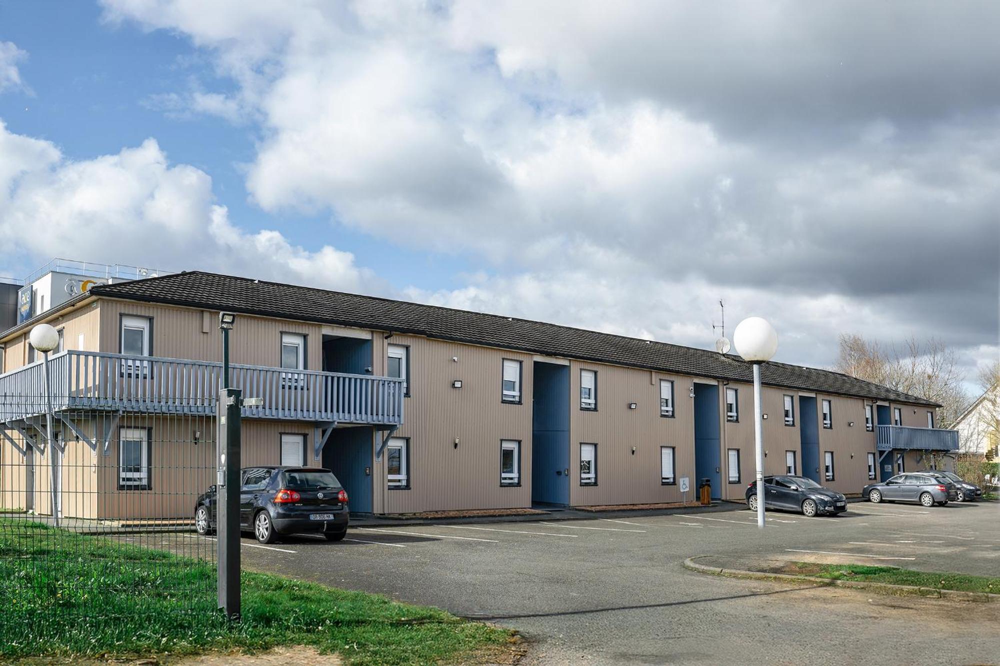 Fasthotel Le Mans Nord Fh Confort Сен-Сатурнен Экстерьер фото